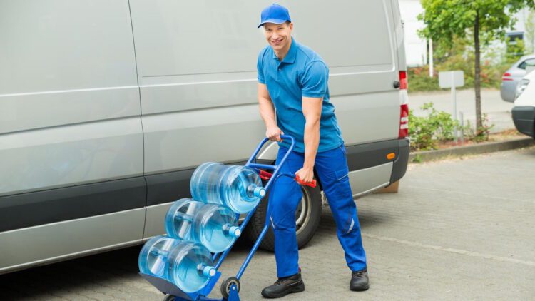 5 Reasons To Use A Water Delivery Service