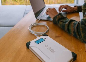 Which Power Bank Is Suitable For Charging Your Laptop? 4 Things You Need To Know